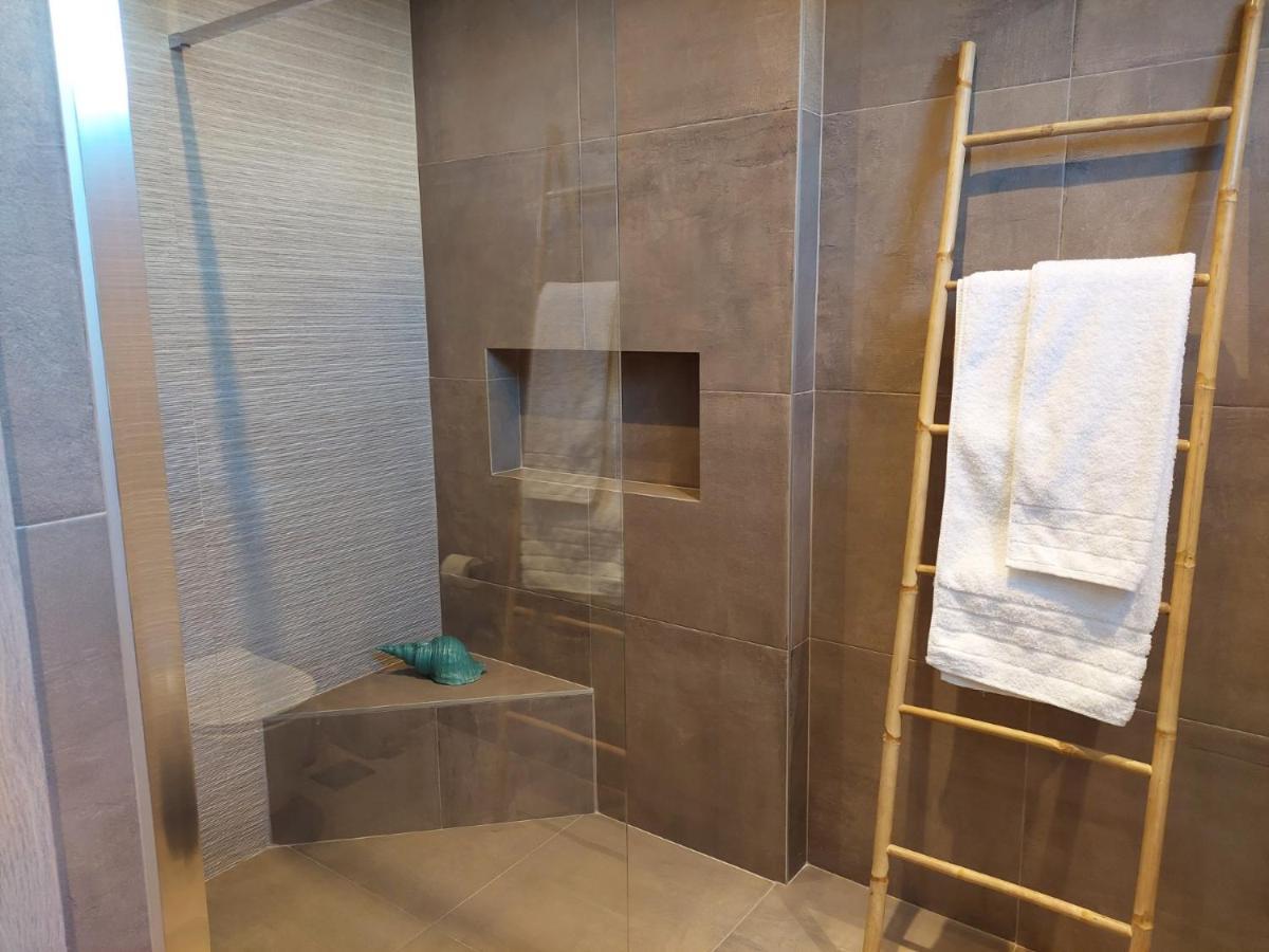 New Minimal Apartment,10' From Athens Airport Spata  Bagian luar foto