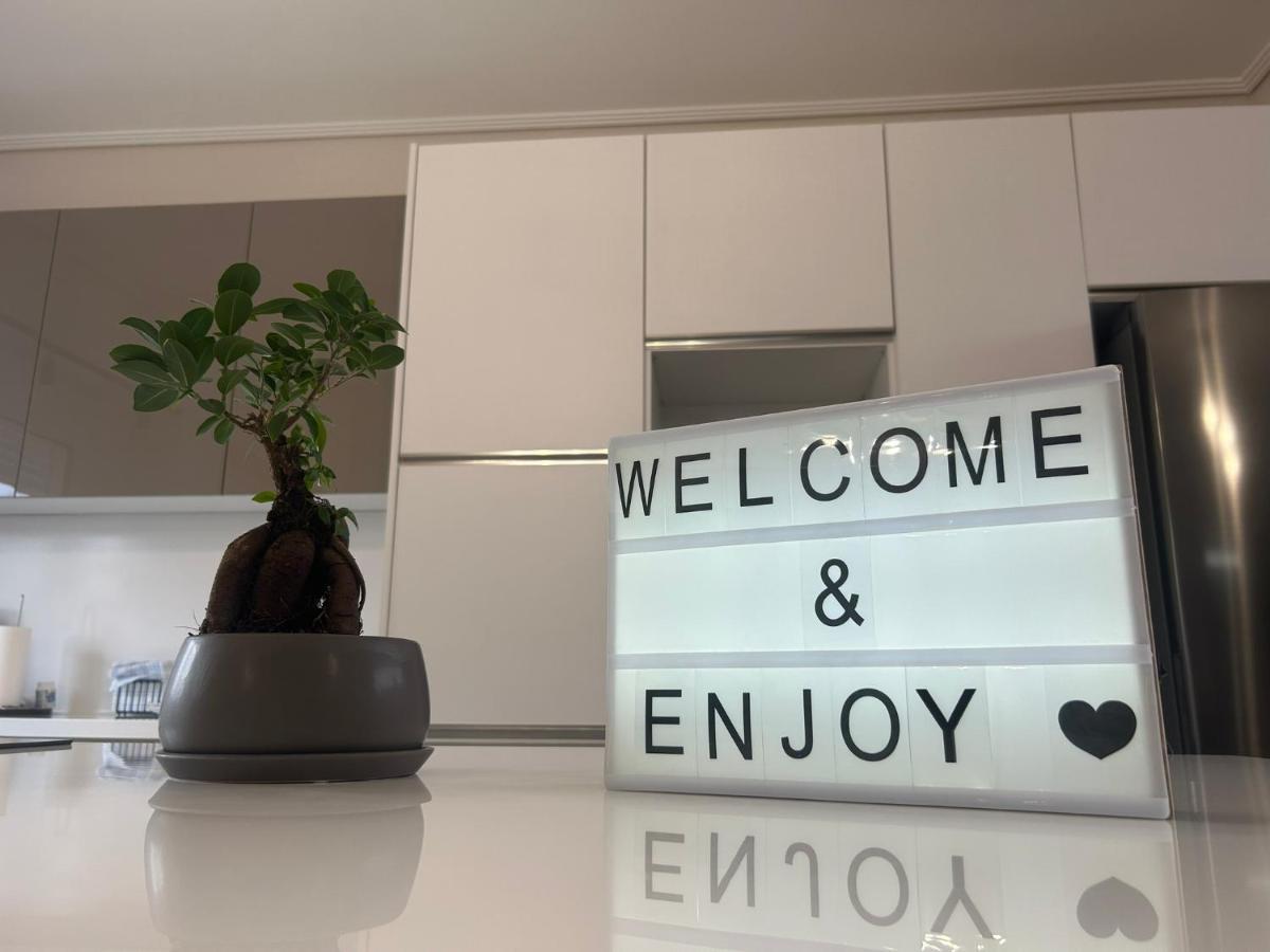 New Minimal Apartment,10' From Athens Airport Spata  Bagian luar foto