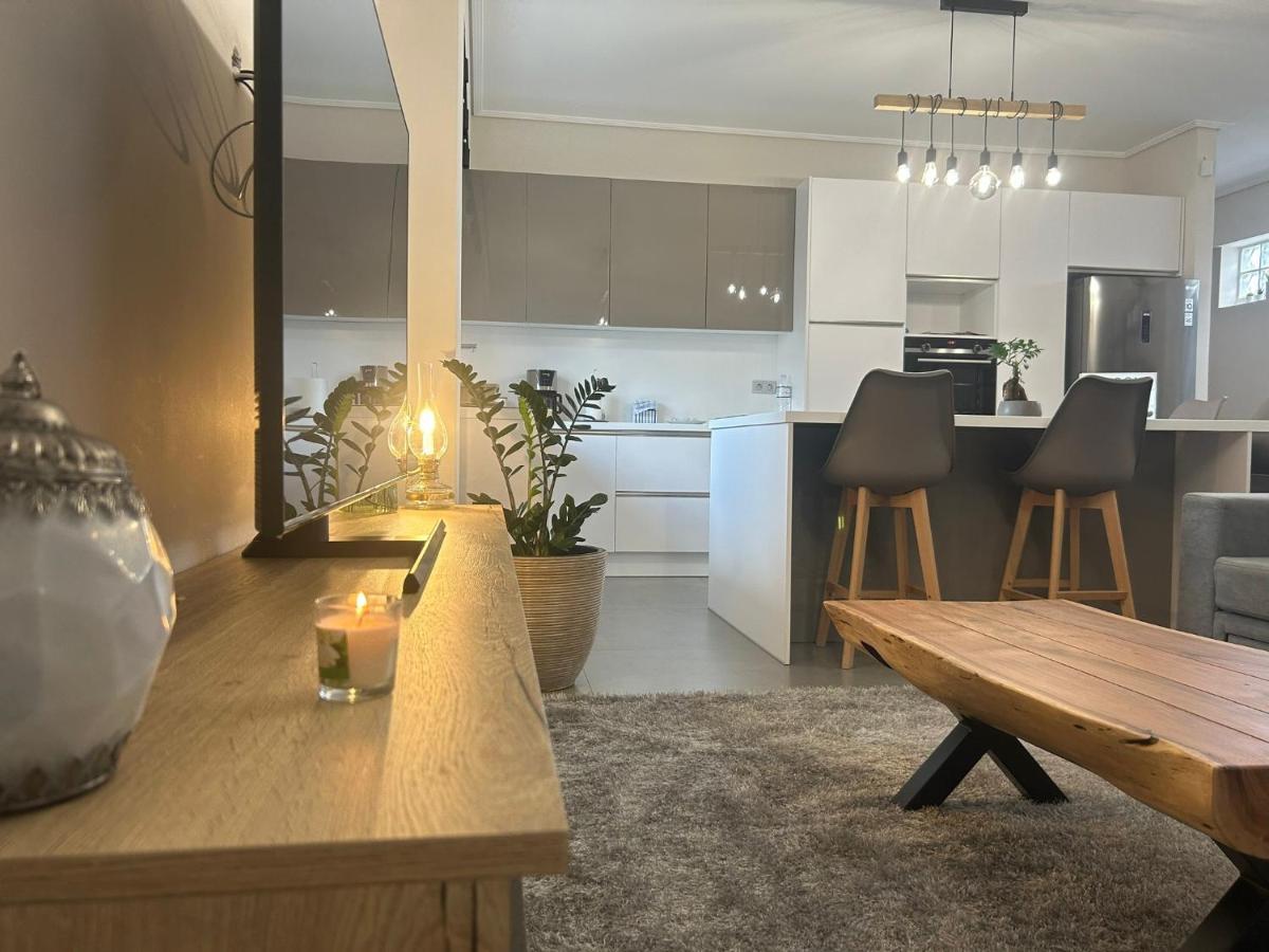 New Minimal Apartment,10' From Athens Airport Spata  Bagian luar foto